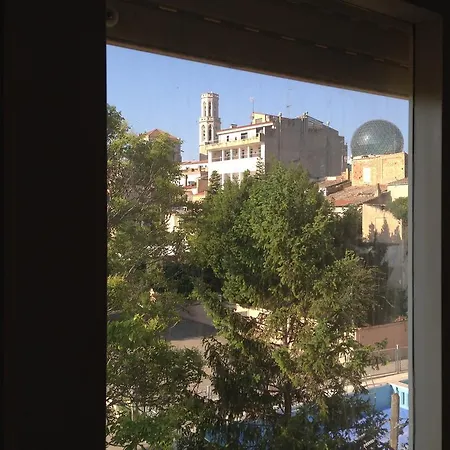 Guest house Isabel Ii Figueres (Girona)